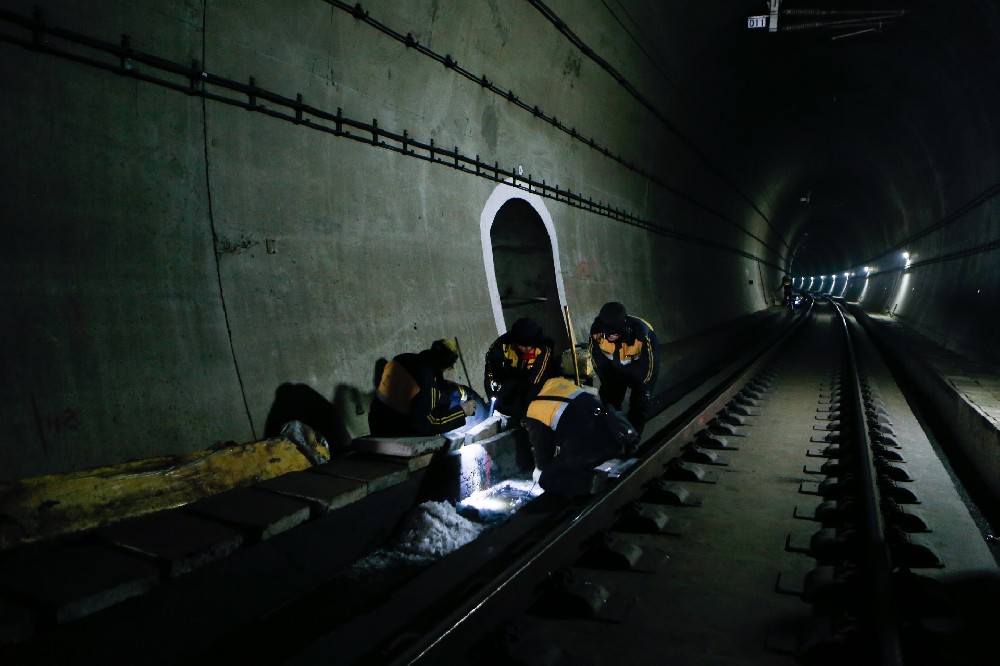 全南铁路运营隧道病害现状